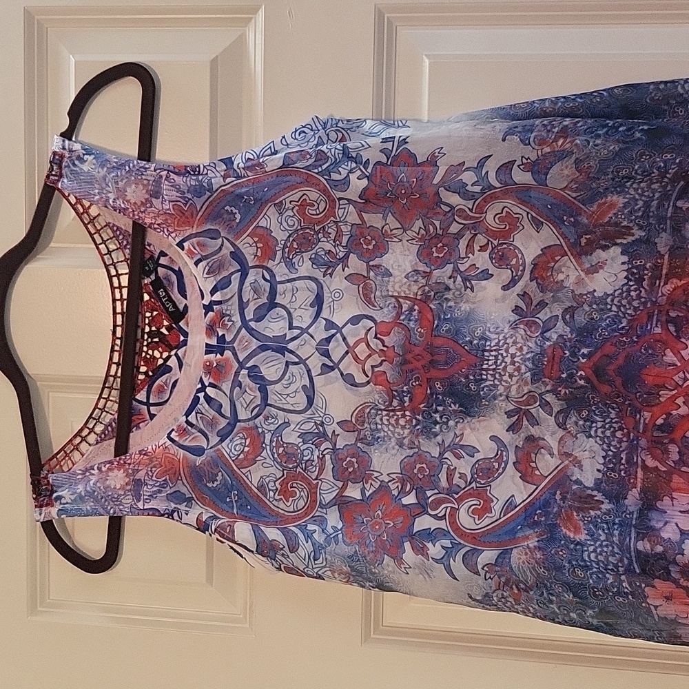Apt. 9 flowy tank top